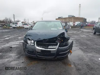 2009 Volkswagen Jetta SE z VIN 3VWRZ71K49M016683, wystawiony jako IAAI lot #41530644 z przebiegiem 106 148 mil mil oraz . Historia ofert i sprzedaży dostępna na DreamBid. Obrazek 12.