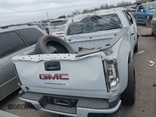 2021 GMC Canyon 2WD Elevation Standard with VIN 1GTG5BEN5M1208276, listed as a IAAI auction lot 41543827 with 68,761 mi miles. Bid and sale history available at carsss.com. Image 16.