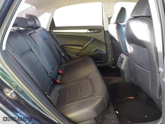 2015 Volkswagen Passat 1.8T S with VIN 1VWAT7A31FC050357, listed as a IAAI auction lot 41487346 with 171,205 mi miles. Bid and sale history available at carsss.com. Image 8.