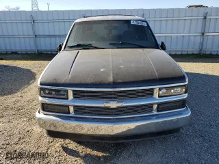 1997 Chevrolet Tahoe Limited with VIN 1GNEC13R1VJ316948, listed as a Copart auction lot 41904885 with 161,669 mi miles and Salvage Title. Bid and sale history available at carsss.com. Image 5.
