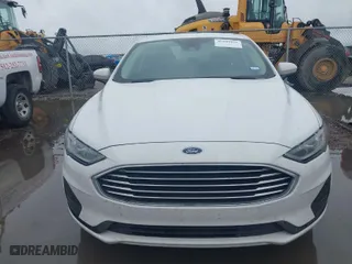2019 Ford Fusion SE with VIN 3FA6P0HD5KR127641, listed as a IAAI auction lot 41880051 with 61,274 mi miles. Bid and sale history available at carsss.com. Image 6.