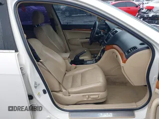 2007 Acura TSX Navi with VIN JH4CL96987C010023, listed as a IAAI auction lot 42026153 with 225,003 mi miles and . Bid and sale history available at DreamBid. Image 5.