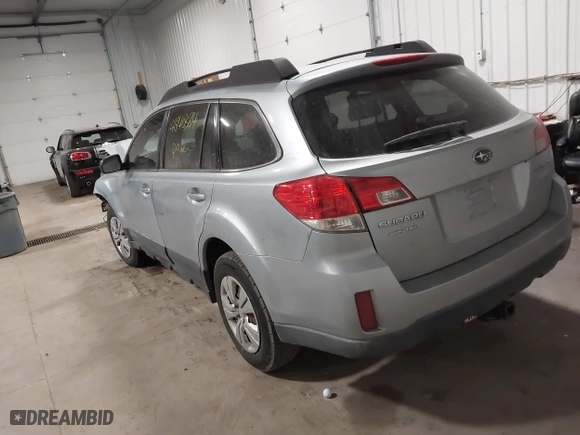 2014 Subaru Outback 2.5i with VIN 4S4BRBAC8E3213072, listed as a IAAI auction lot 41840384 with 186,370 mi miles. Bid and sale history available at carsss.com. Image 3.