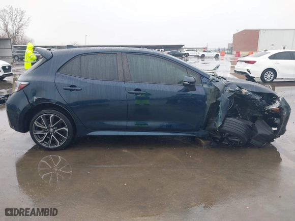 2020 Toyota Corolla Hatchback XSE with VIN JTNA4RBE4L3081850, listed as a IAAI auction lot 41435670 with 39,868 mi miles. Bid and sale history available at carsss.com. Image 13.