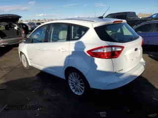 2016 Ford C-Max SEL with VIN 1FADP5BU7GL104039, listed as a Copart auction lot 87053914 with 151,210 mi miles and Salvage Title. Bid and sale history available at DreamBid. Image 2.