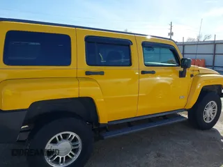 2006 Hummer H3 with VIN 5GTDN136168265845, listed as a IAAI auction lot 41798107 with 147,088 mi miles. Bid and sale history available at carsss.com. Image 13.