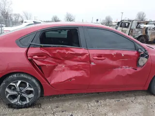 2019 Kia Forte LXS with VIN 3KPF24AD7KE138545, listed as a IAAI auction lot 41674333 with 81,779 mi miles. Bid and sale history available at carsss.com. Image 6.