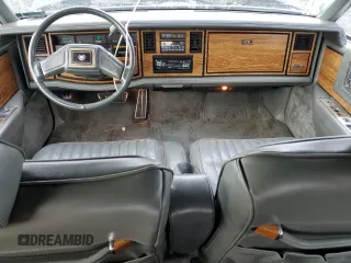1984 Cadillac Eldorado z VIN 1G6AL5781EE619594, wystawiony jako Copart lot #80918934 z przebiegiem 47 529 mil mil oraz Szkody całkowita. Historia ofert i sprzedaży dostępna na DreamBid. Obrazek 8.