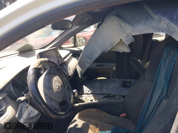 2019 Toyota C-HR XLE z VIN JTNKHMBX3K1029701, wystawiony jako IAAI lot #42023964 z przebiegiem 83 055 mil mil oraz . Historia ofert i sprzedaży dostępna na DreamBid. Obrazek 19.