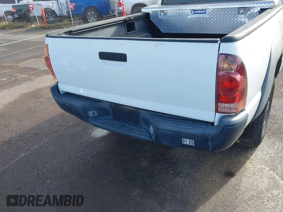 2005 Toyota Tacoma PreRunner z VIN 5TETU62N55Z086801, wystawiony jako IAAI lot #41699187 z przebiegiem 171 703 mil mil oraz . Historia ofert i sprzedaży dostępna na DreamBid. Obrazek 6.