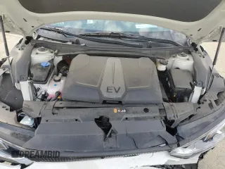 2022 Kia EV6 Wind with VIN KNDC3DLCXN5027041, listed as a Copart auction lot 45811095 with 20,585 mi miles and Salvage Title. Bid and sale history available at carsss.com. Image 12.