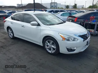2014 Nissan Altima 2.5 S with VIN 1N4AL3AP4EN256344, listed as a IAAI auction lot 42028953 with 111,984 mi miles. Bid and sale history available at carsss.com. Image 1.