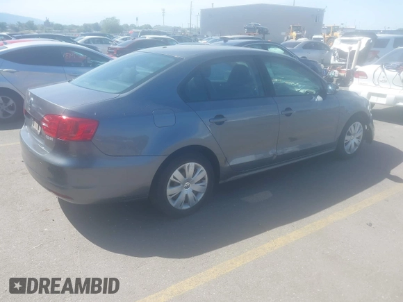 2012 Volkswagen Jetta SE z VIN 3VWDP7AJ3CM096668, wystawiony jako IAAI lot #42381677 z przebiegiem 200 505 mil mil oraz . Historia ofert i sprzedaży dostępna na DreamBid. Obrazek 4.