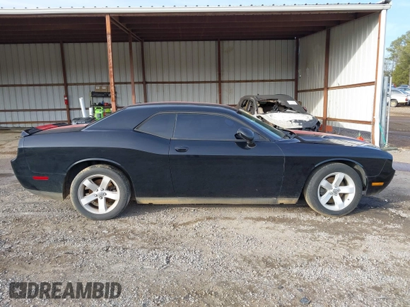 2013 Dodge Challenger SXT z VIN 2C3CDYAG0DH511323, wystawiony jako IAAI lot #41369796 z przebiegiem Nie podano mil oraz . Historia ofert i sprzedaży dostępna na DreamBid. Obrazek 13.