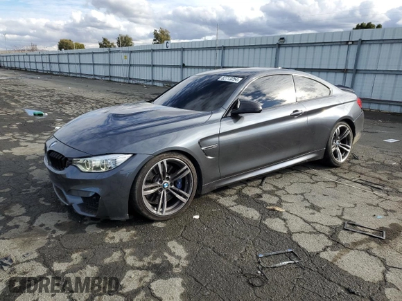 2016 BMW M4 with VIN WBS3R9C54GK338670, listed as a Copart auction lot 82713254 with 36,133 mi miles and Salvage title. Bid and sale history available at DreamBid. Image 1.