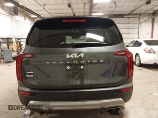 2022 Kia Telluride EX z VIN 5XYP3DHC0NG257513, wystawiony jako IAAI lot #42237366 z przebiegiem 43 936 mil mil oraz . Historia ofert i sprzedaży dostępna na DreamBid. Obrazek 16.