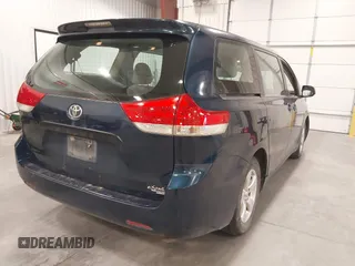 2011 Toyota Sienna with VIN 5TDZK3DC8BS125884, listed as a IAAI auction lot 41998890 with 249,193 mi miles. Bid and sale history available at carsss.com. Image 4.