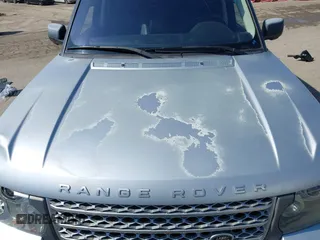 2010 Land Rover Range Rover SC z VIN SALMF1E41AA308123, wystawiony jako IAAI lot #42358785 z przebiegiem Nie podano mil oraz . Historia ofert i sprzedaży dostępna na DreamBid. Obrazek 10.