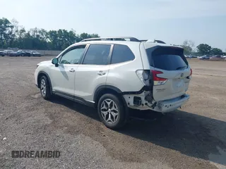 2021 Subaru Forester Premium with VIN JF2SKAJC9MH496376, listed as a IAAI auction lot 42491525 with 25,276 mi miles and . Bid and sale history available at DreamBid. Image 3.