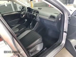 2024 Volkswagen Tiguan SE with VIN 3VV3B7AX5RM084940, listed as a IAAI auction lot 42731231 with 19,747 mi miles and . Bid and sale history available at DreamBid. Image 16.