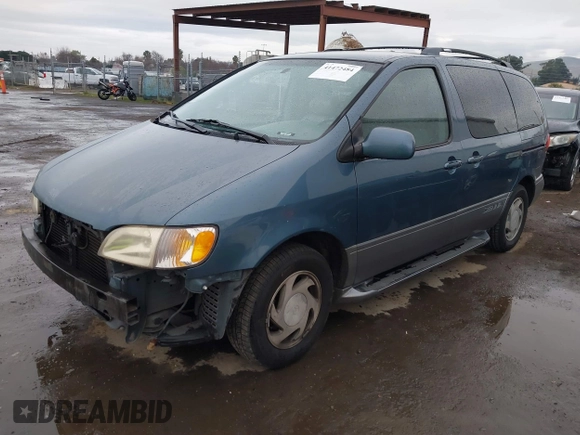 2001 Toyota Sienna LE with VIN 4T3ZF13C01U323995, listed as a IAAI auction lot 41472484 with 232,667 mi miles. Bid and sale history available at carsss.com. Image 18.