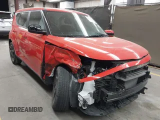 2024 Kia Soul EX with VIN KNDJ33AU4R7220504, listed as a IAAI auction lot 41666060 with 19,332 mi miles. Bid and sale history available at carsss.com. Image 1.