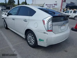 2014 Toyota Prius Plug-In with VIN JTDKN3DP6E3050927, listed as a IAAI auction lot 41871777 with 155,040 mi miles. Bid and sale history available at carsss.com. Image 3.
