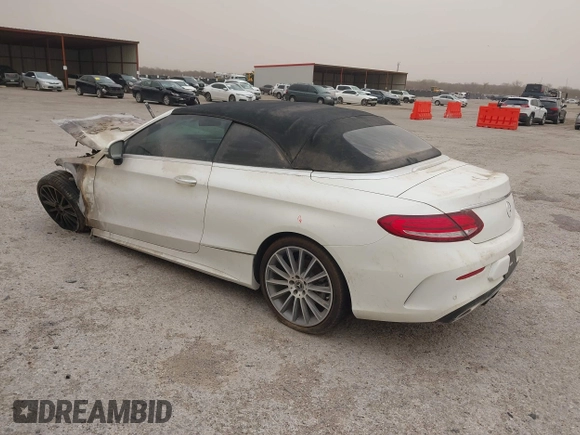 2019 Mercedes-Benz C 300 with VIN WDDWK8DBXKF871024, listed as a IAAI auction lot 33052122 with Not Provided miles and . Bid and sale history available at carsss.com. Image 3.