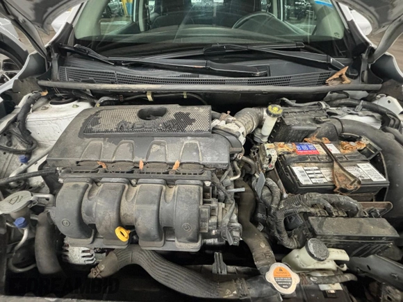 2017 Nissan Sentra SV with VIN 3N1AB7AP2HY304230, listed as a Copart auction lot 50472235 with 168,760 mi miles and Clean title. Bid and sale history available at DreamBid. Image 7.