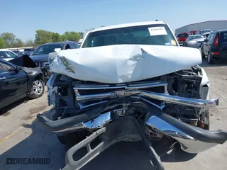 2003 Chevrolet Tahoe LT with VIN 1GNEC13Z83R150605, listed as a IAAI auction lot 41844680 with 1 mi miles. Bid and sale history available at carsss.com. Image 6.