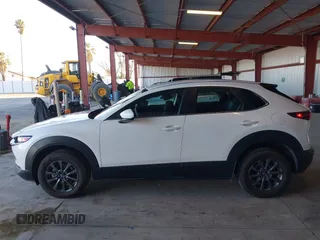 2021 Mazda CX-30 2.5 S with VIN 3MVDMAAL1MM226425, listed as a IAAI auction lot 41545026 with 81,564 mi miles. Bid and sale history available at carsss.com. Image 14.
