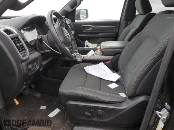 2021 Ram 1500 Big Horn z VIN 1C6SRFFT7MN620430, wystawiony jako Copart lot #43714715 z przebiegiem 111 680 mil mil oraz Szkoda całkowita • Salvage title. Historia ofert i sprzedaży dostępna na DreamBid. Obrazek 7.