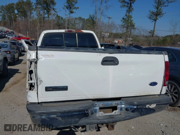 2001 Ford Super Duty F-250 XL with VIN 1FTNX20F91EB78284, listed as a IAAI auction lot 41480709 with 360,885 mi miles. Bid and sale history available at carsss.com. Image 16.