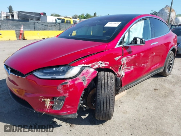 2016 Tesla Model X 70D z VIN 5YJXCAE27GF021994, wystawiony jako IAAI lot #41976475 z przebiegiem 70 771 mil mil oraz . Historia ofert i sprzedaży dostępna na DreamBid. Obrazek 20.