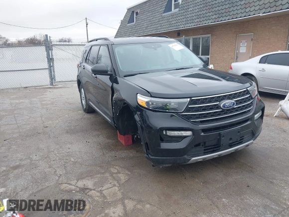2023 Ford Explorer XLT with VIN 1FMSK8DH4PGB28045, listed as a IAAI auction lot 41723221 with 32,191 mi miles. Bid and sale history available at carsss.com. Image 1.