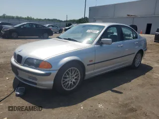 2000 BMW 3 Series 328i with VIN WBAAM533XYEJ41083, listed as a Copart auction lot 61535005 with 194,985 mi miles and Salvage title. Bid and sale history available at DreamBid. Image 1.