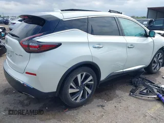 2023 Nissan Murano SL z VIN 5N1AZ2CS0PC130237, wystawiony jako IAAI lot #42103971 z przebiegiem 48 316 mil mil oraz . Historia ofert i sprzedaży dostępna na DreamBid. Obrazek 4.