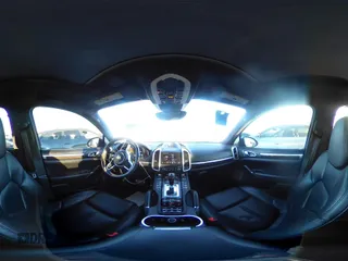 2017 Porsche Cayenne Turbo z VIN WP1AC2A2XHLA92993, wystawiony jako IAAI lot #41264521 z przebiegiem 83 257 mil mil oraz . Historia ofert i sprzedaży dostępna na DreamBid. Obrazek 19.