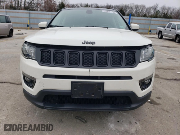 2019 Jeep Compass Altitude with VIN 3C4NJCBB0KT699431, listed as a Copart auction lot 43756685 with 94,738 mi miles and Salvage Title. Bid and sale history available at carsss.com. Image 5.