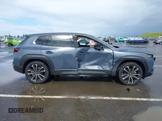 2024 Mazda CX-50 S Premium Plus z VIN 7MMVABEM8RN220626, wystawiony jako IAAI lot #41818464 z przebiegiem 1 622 mil mil oraz . Historia ofert i sprzedaży dostępna na DreamBid. Obrazek 13.