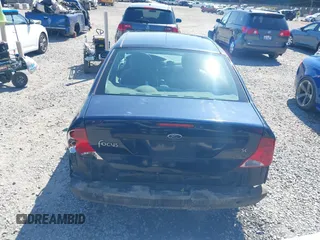 2002 Ford Focus SE with VIN 1FAFP34302W167735, listed as a IAAI auction lot 42056931 with 303,295 mi miles and . Bid and sale history available at carsss.com. Image 17.