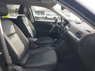 2020 Volkswagen Tiguan SE with VIN 3VV2B7AX8LM177213, listed as a IAAI auction lot 42125606 with 34,578 mi miles and . Bid and sale history available at DreamBid. Image 5.
