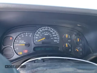 2005 Chevrolet Silverado 1500 LS z VIN 2GCEK19TX51227453, wystawiony jako Copart lot #43536435 z przebiegiem 200 795 mil mil oraz Czysty tytuł • Clean title. Historia ofert i sprzedaży dostępna na DreamBid. Obrazek 9.