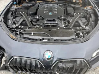 2024 BMW 7 Series 760i xDrive z VIN WBA33EJ08RCR11878, wystawiony jako Copart lot #78952474 z przebiegiem 280 mil mil oraz Szkoda całkowita • Salvage title. Historia ofert i sprzedaży dostępna na DreamBid. Obrazek 11.