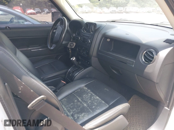 2009 Jeep Patriot Limited with VIN 1J4FT48BX9D202732, listed as a IAAI auction lot 42680302 with 169,706 mi miles and . Bid and sale history available at DreamBid. Image 5.
