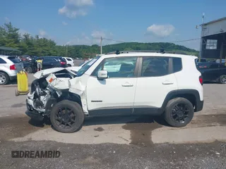 2020 Jeep Renegade Altitude z VIN ZACNJBBB0LPL70244, wystawiony jako IAAI lot #42461836 z przebiegiem 37 454 mil mil oraz . Historia ofert i sprzedaży dostępna na DreamBid. Obrazek 14.