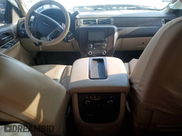 2011 GMC Yukon XL Denali with VIN 1GKS2MEF2BR192306, listed as a Copart auction lot 84486134 with 197,724 mi miles and Salvage Title. Bid and sale history available at carsss.com. Image 8.