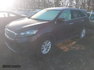2019 Kia Sorento LX V6 with VIN 5XYPGDA51KG441757, listed as a IAAI auction lot 41768143 with 999,999 mi miles. Bid and sale history available at carsss.com. Image 2.