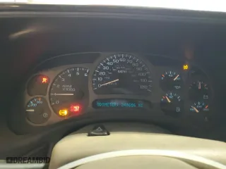 2004 GMC Yukon XL Denali with VIN 1GKFK66U34J195470, listed as a Copart auction lot 71178664 with 240,686 mi miles and Clean Title. Bid and sale history available at carsss.com. Image 9.