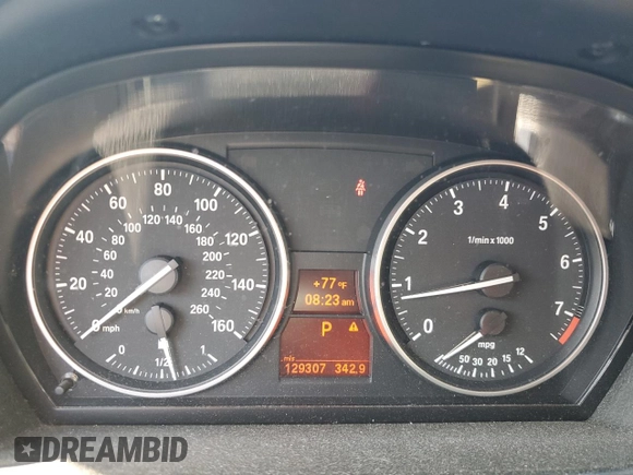 2009 BMW 3 Series 328i xDrive with VIN WBAPK53519A511752, listed as a Copart auction lot 60935025 with 129,307 mi miles and Salvage title. Bid and sale history available at DreamBid. Image 9.